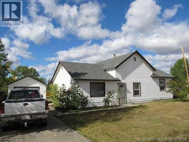 1009 6 Avenue, Beaverlodge, Alberta T0H0C0