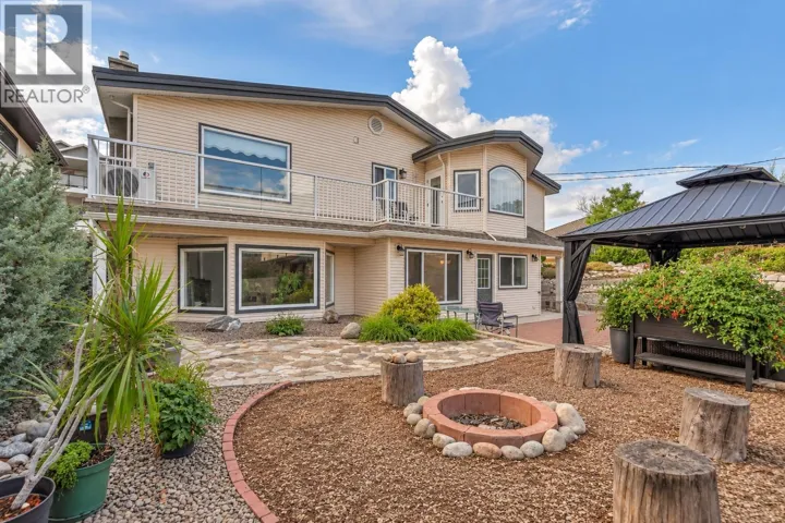 6764 Lakeside Drive, Oliver, British Columbia V0H1T4