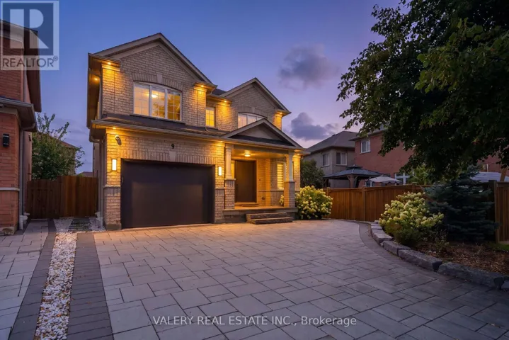 9 VANGUARD ROAD, Vaughan (Patterson), Ontario L4K5G4