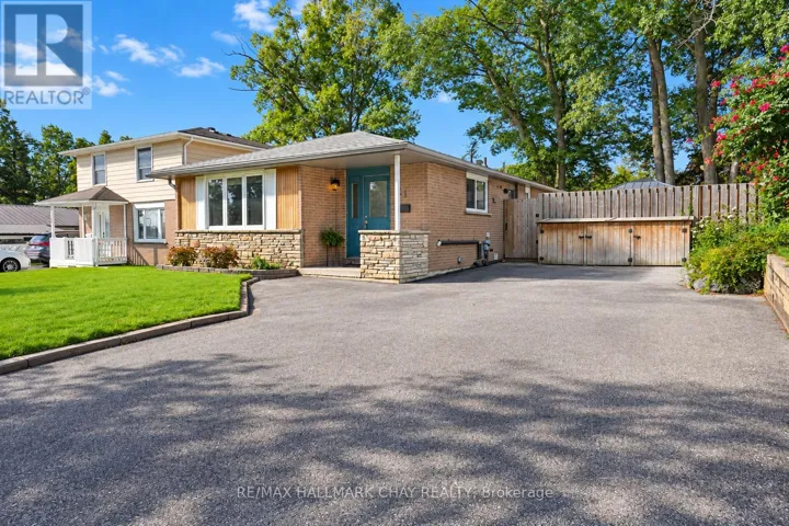 11 DAPHNE CRESCENT, Barrie (Cundles East), Ontario L4M2Y7