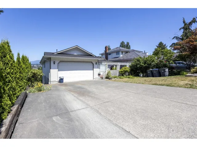 13957 115A AVENUE, Surrey, British Columbia V3R9Y4