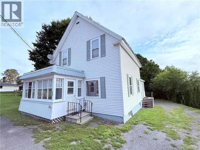 806 Main Street, Woodstock, New Brunswick E7M2E8