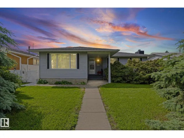 8323 142 AV NW, Edmonton, Alberta T5E2G3