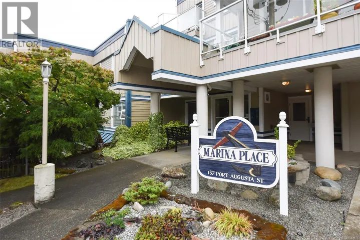 305 137 Port Augusta St, Comox, British Columbia V9M3N8