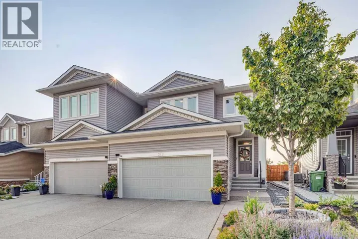 212 Evansglen Close NW, Calgary, Alberta T3P0P2