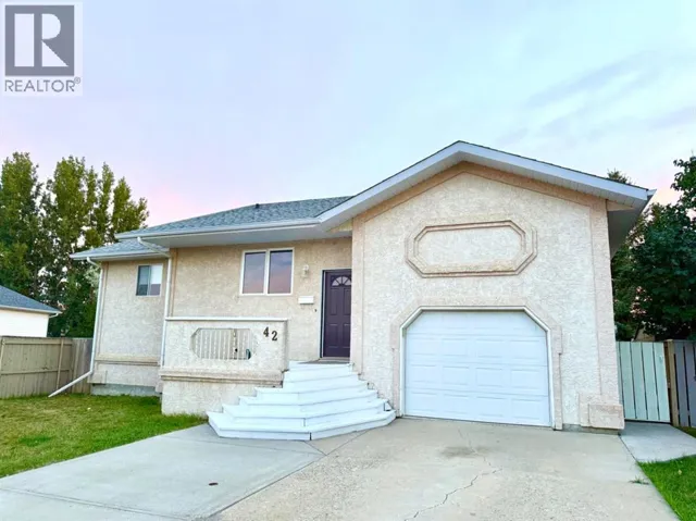 42 Mt Backus Crescent W, Lethbridge, Alberta T1K6P6