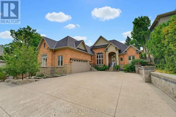 56 ACADEMY STREET, Hamilton (Ancaster), Ontario L9G2Y1
