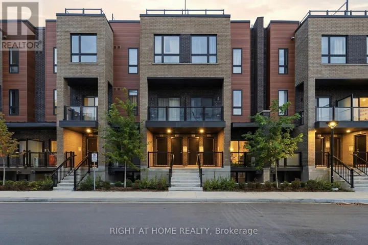 22 - 24 LYTHAM GREEN CIRCLE, Newmarket (Glenway Estates), Ontario L3Y0H4