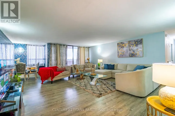 3001 - 3 MASSEY SQUARE, Toronto (Crescent Town), Ontario M4C5L5