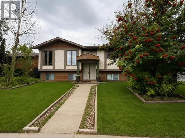 903 10 Avenue, High River, Alberta T1V1K6