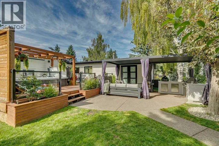 320 Braniff Place SW, Calgary, Alberta T2W1R7