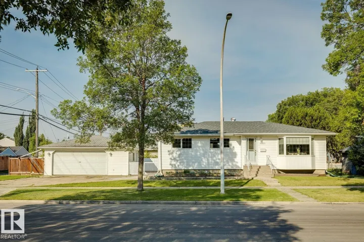 10830 159 ST NW, Edmonton, Alberta T5P3B7