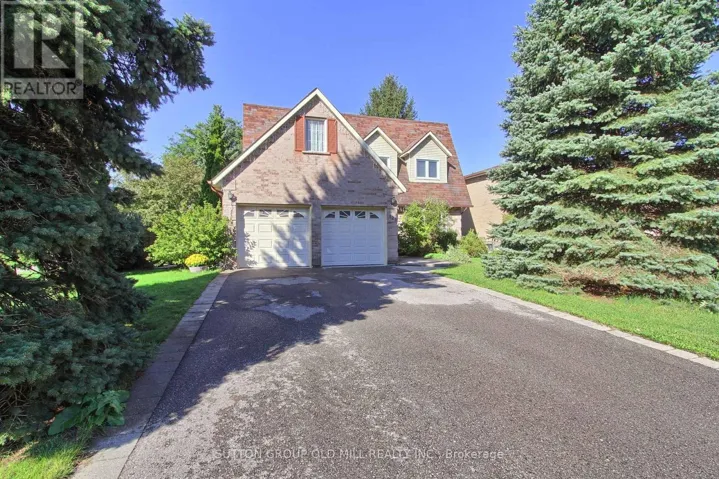 129 ROBIN COURT, Newmarket (Bristol-London), Ontario L3Y6B2