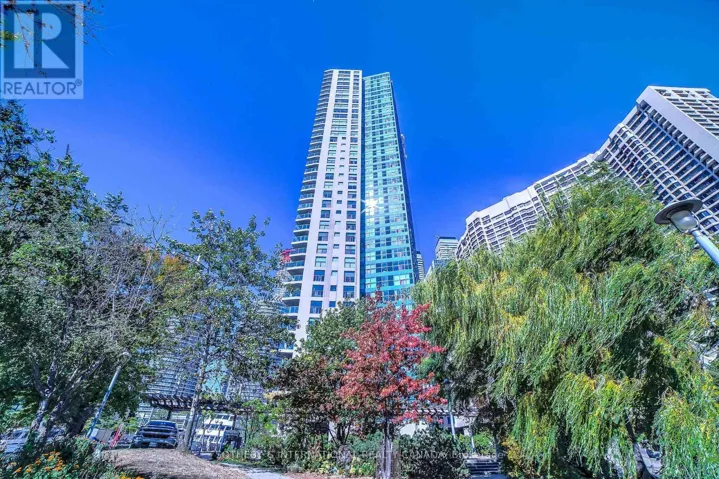 1207 - 99 HARBOUR SQUARE, Toronto (Waterfront Communities), Ontario M5J2H2