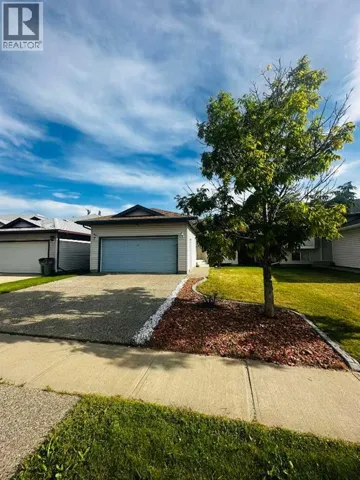 10625 Royal Oaks Drive, Grande Prairie, Alberta T8V8G3