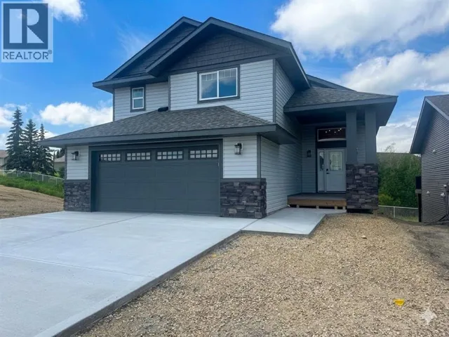 8 Henner's Place, Lacombe, Alberta T4L1Y9