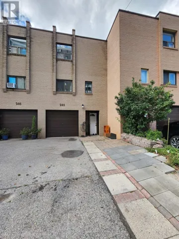 82 - 203 LOTHERTON PATHWAY, Toronto (Yorkdale-Glen Park), Ontario M6B2G6