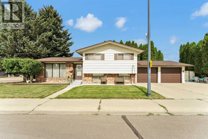 2702 24 Street SE, Medicine Hat, Alberta T1B1E7