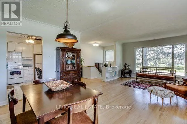 40 BARFORD ROAD, Toronto (Rexdale-Kipling), Ontario M9W4H4