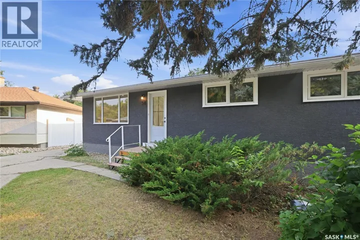 34 Ottawa PLACE, Regina, Saskatchewan S4R2V7