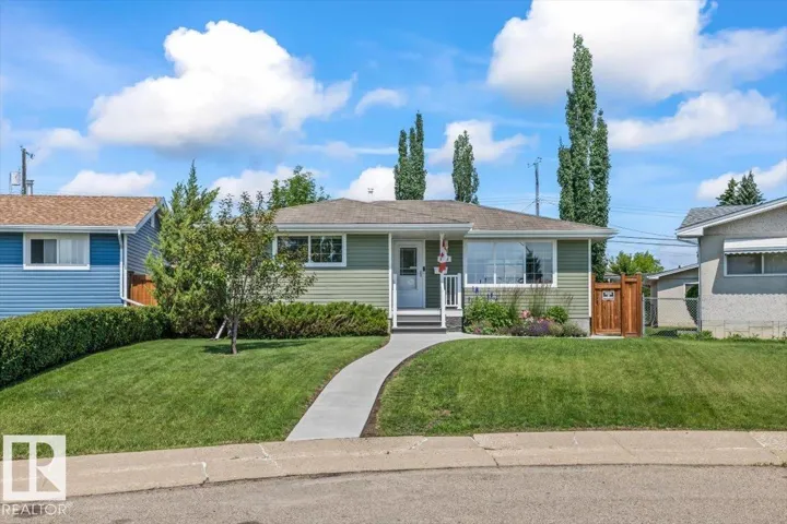 7408 133 AV NW, Edmonton, Alberta T5C2E4