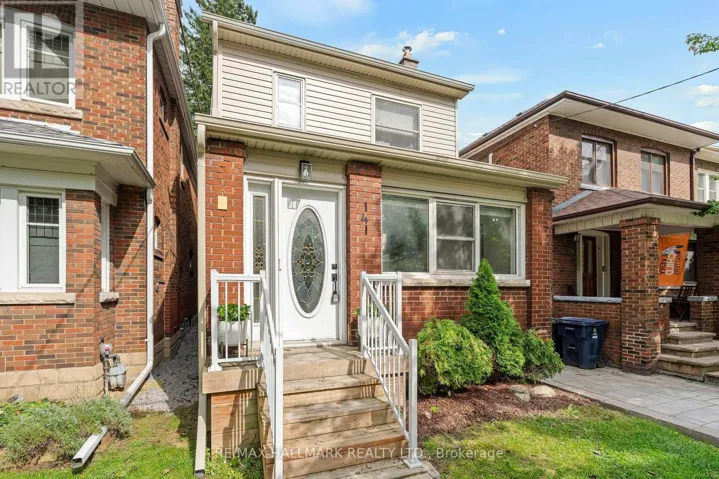 141 HUMBERCREST BOULEVARD, Toronto (Runnymede-Bloor West Village), Ontario M6S4L4