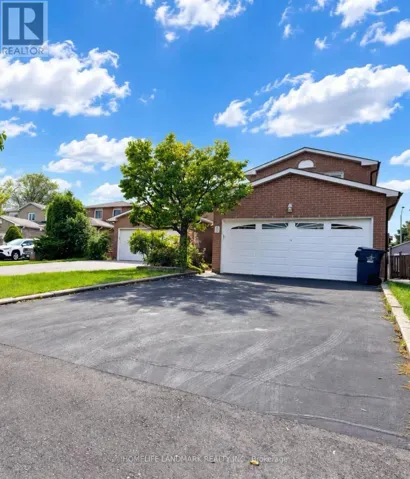 3 MONTAGUE PLACE, Toronto (Steeles), Ontario M1W3V5