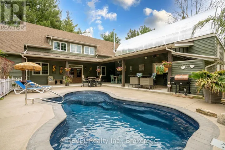 573 CANBORO ROAD, Pelham (Fenwick), Ontario L0S1C0