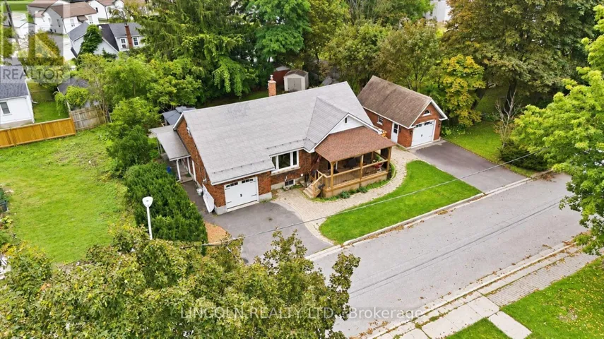 3 BROWN STREET, Clarington (Bowmanville), Ontario L1C2P7