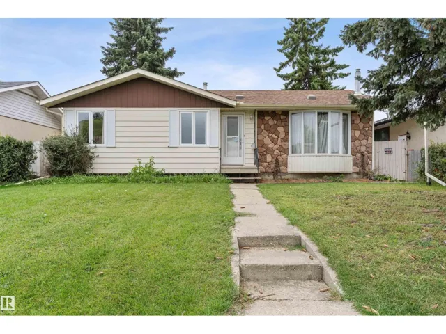 8827 138 AV NW, Edmonton, Alberta T5E2A7