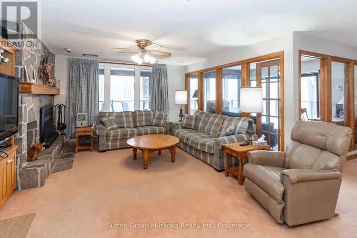 22-102 OAKRIDGE - DEERHURST RESORT DRIVE, Huntsville (Chaffey), Ontario P1H2E8