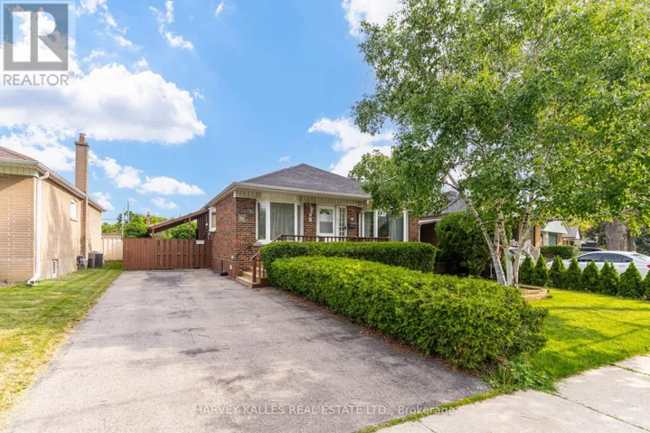 9 SEALCOVE DRIVE, Toronto (Etobicoke West Mall), Ontario M9C2C3