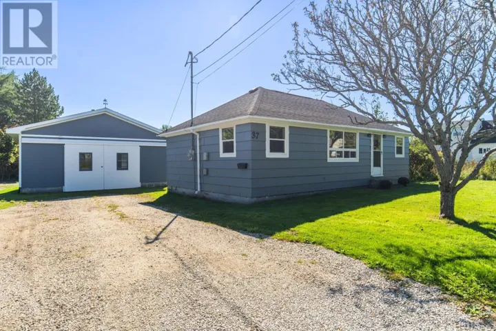 37 Pleasant Street, Yarmouth, Nova Scotia B5A5L2