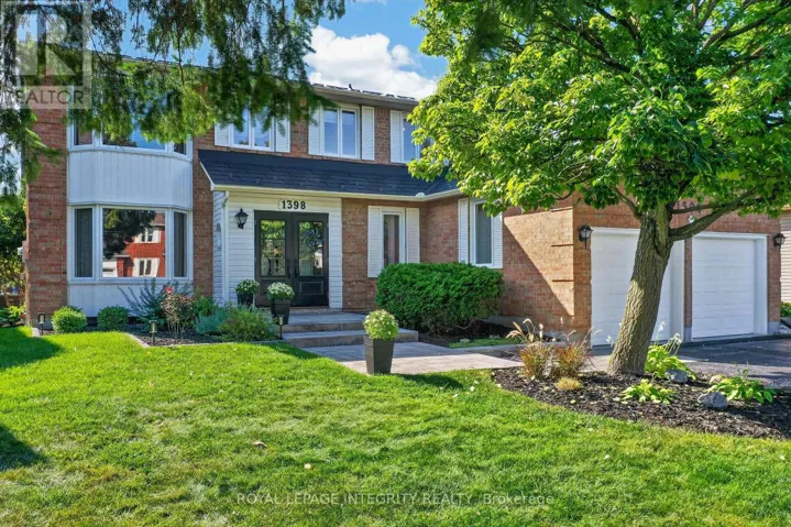 1398 HAYES STREET, Ottawa, Ontario K1E3M3