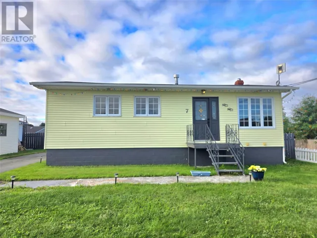 7 Coopers Avenue, Grand Falls-Windsor, Newfoundland & Labrador A2B1G8