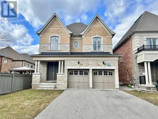 71 HAMSTER CRESCENT, Aurora, Ontario L4G3G7