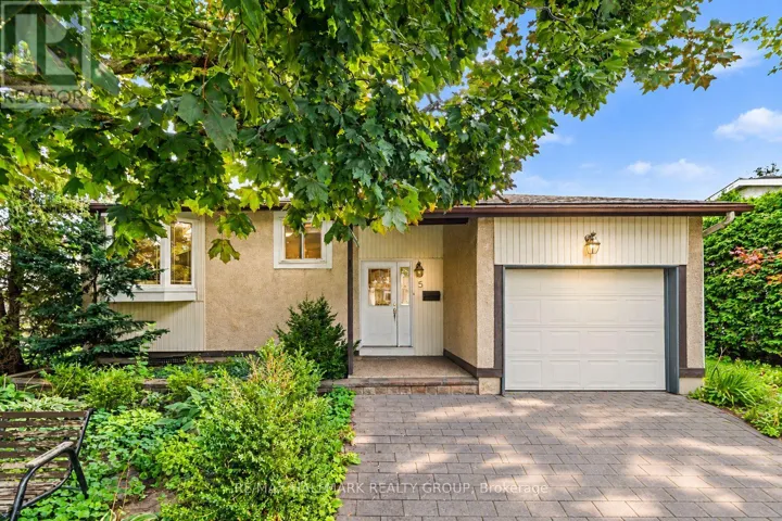 5 LANSFIELD WAY, Ottawa, Ontario K2G3V7