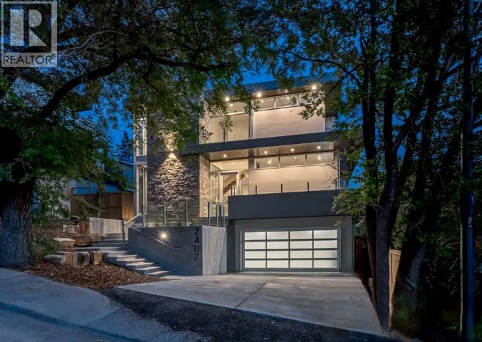 2407 13 Avenue NW, Calgary, Alberta T2N1L7
