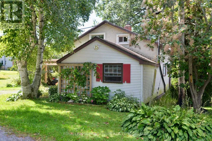 15 STURTIVANS LANE, Front of Leeds & Seeleys Bay, Ontario K7G2V4