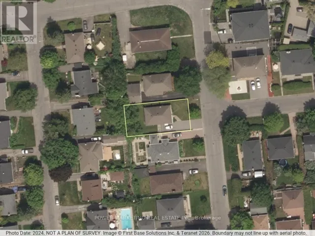 944 EVE STREET, Ottawa, Ontario K1K3R4