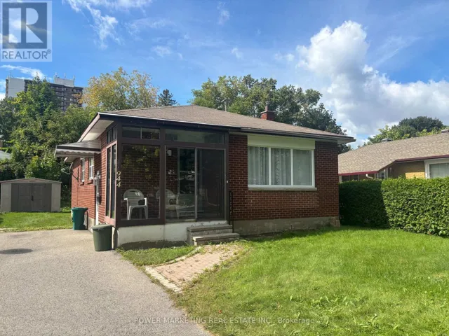 944 EVE STREET, Ottawa, Ontario K1K3R4