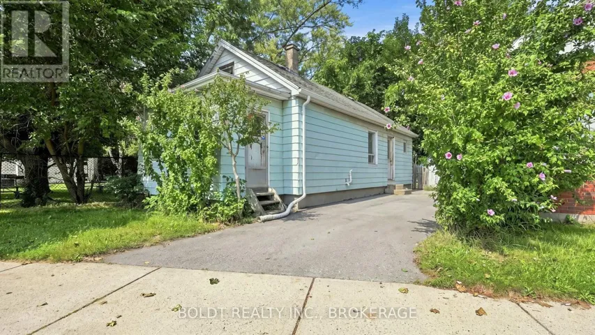 53 CARLTON STREET, St. Catharines (Haig), Ontario L2R1P7