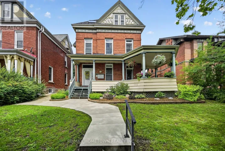 98 PINE STREET, Brockville, Ontario K6V1G9