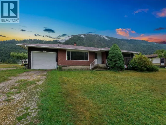 2626 Shoreacres Road, Castlegar, British Columbia V1N4P8