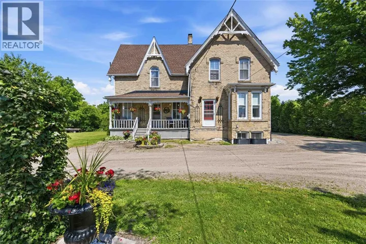 6752 Camlachie ROAD, Plympton-Wyoming, Ontario N0N1E0