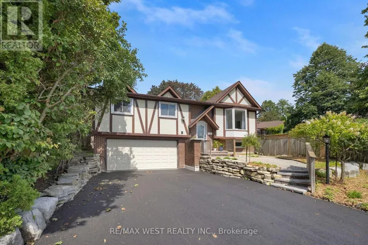 4 FLEMINGTON COURT, Whitby (Lynde Creek), Ontario L1N5X2