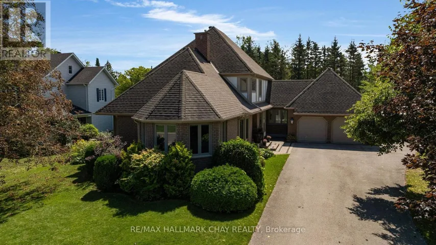 9 HOWARD DRIVE, Oro-Medonte, Ontario L0L2E0