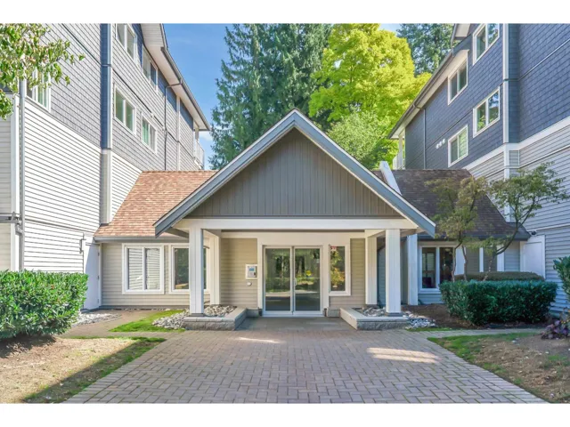 206 9668 148 STREET, Surrey, British Columbia V3R0W2