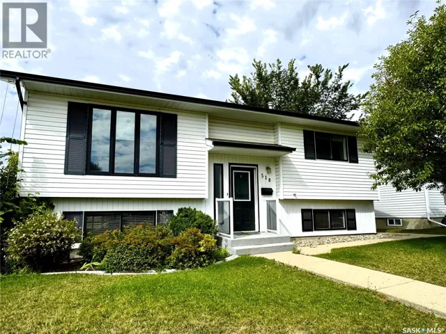 518 6th AVENUE NW, Swift Current, Saskatchewan S9H0Y6