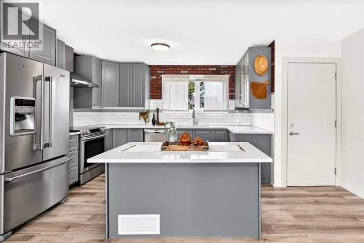 42 Rundlelawn Close NE, Calgary, Alberta T1Y3J3